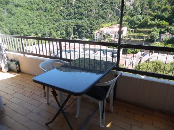 magnifique studio ensoleillé avec balcon et parking