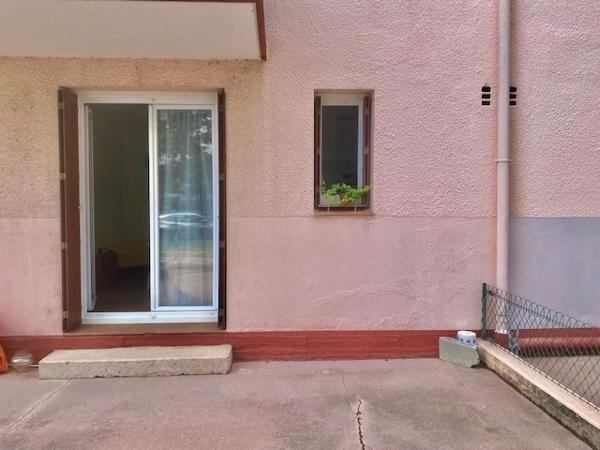 Studio avec terrasse et garage