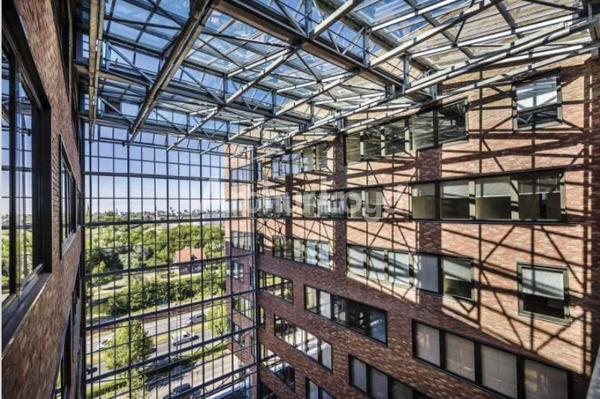 Bureaux à louer à Roubaix au sein de l'écoquartier de l'Union lumineux