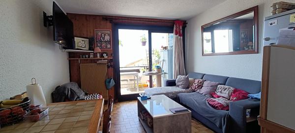 Appartement lumineux de 2 pièces avec grande terrasse, vue imprenable sur le lac Léman