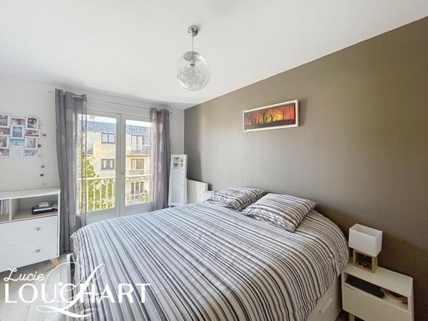 APPARTEMENT FAMILIALE DE 96M2 - 3 CHAMBRES-DOUBLE SÉJOUR