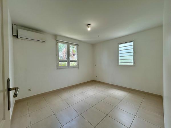 Appartement 4 pièces à louer à Schoelcher avec grande terrasse et parking