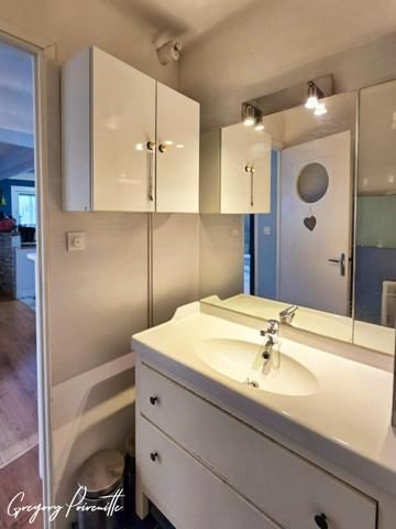 Grand balcon sur jardin + loggia pour ce T3 à Six-Fours-les-Plages