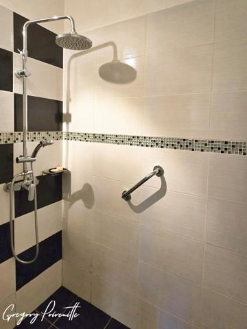 Grand balcon sur jardin + loggia pour ce T3 à Six-Fours-les-Plages