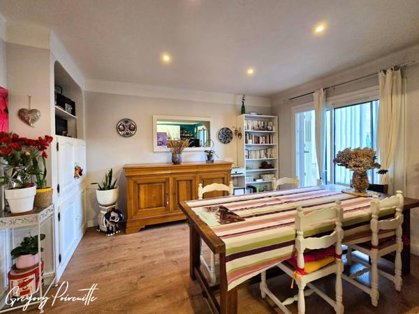 Grand balcon sur jardin + loggia pour ce T3 à Six-Fours-les-Plages