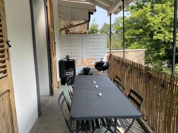 Aveyron, maison de deux appartements