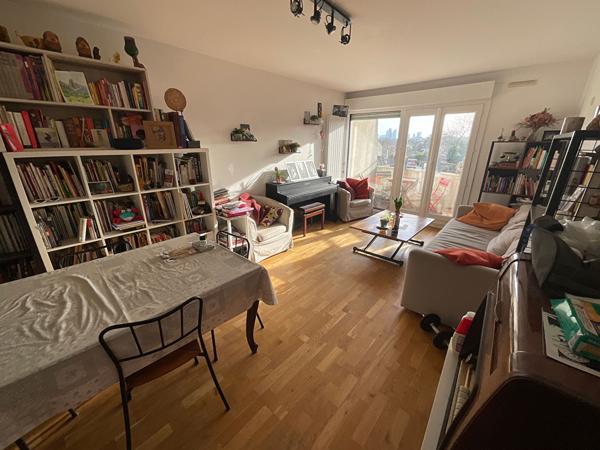 Appartement 3 pieces  / immeuble recent / proche gare de Houilles