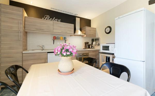 MARCIAC(32) proche, BELLE PROPRIETE GASCONNE 3ha, maison de maitre, 4 gîtes, piscine, boxes à chevaux