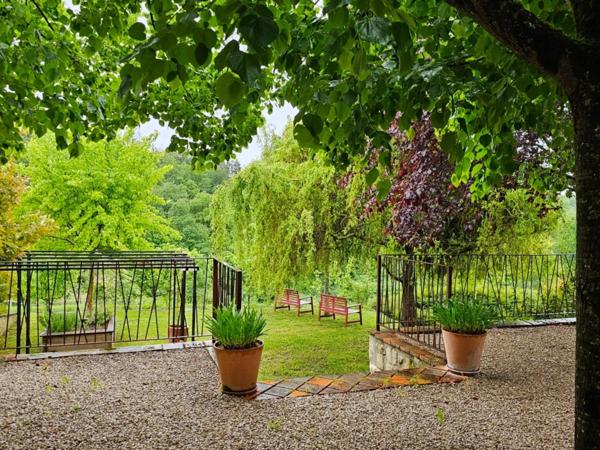 MARCIAC(32) proche, BELLE PROPRIETE GASCONNE 3ha, maison de maitre, 4 gîtes, piscine, boxes à chevaux