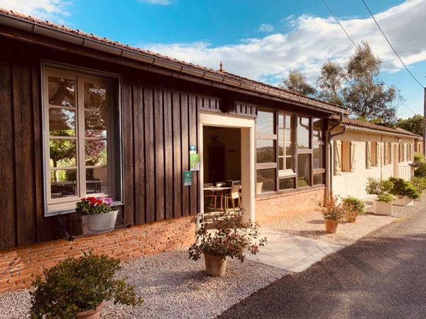 MARCIAC(32) proche, BELLE PROPRIETE GASCONNE 3ha, maison de maitre, 4 gîtes, piscine, boxes à chevaux