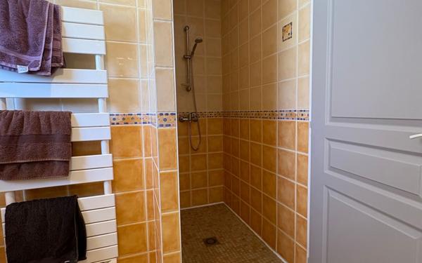 Maison à vendre    5 pièces •  Saint-Augustin