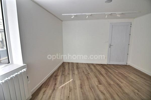 Local commercial de 42 m2 en RDC à louer à MAULE (78)