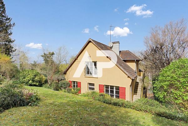 Maison Bougival 7 pièce(s) 165 m2 780 000 € **  - Référence  19990