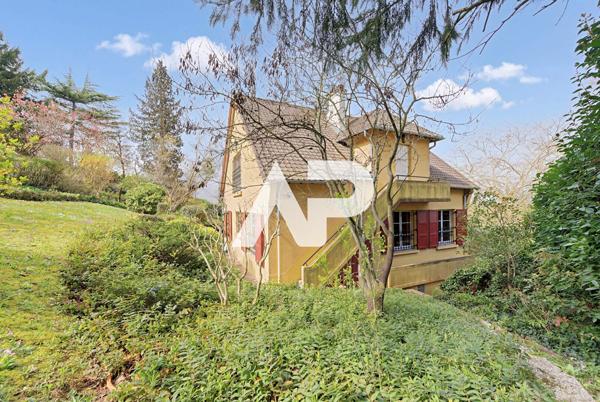 Maison Bougival 7 pièce(s) 165 m2 780 000 € **  - Référence  19990