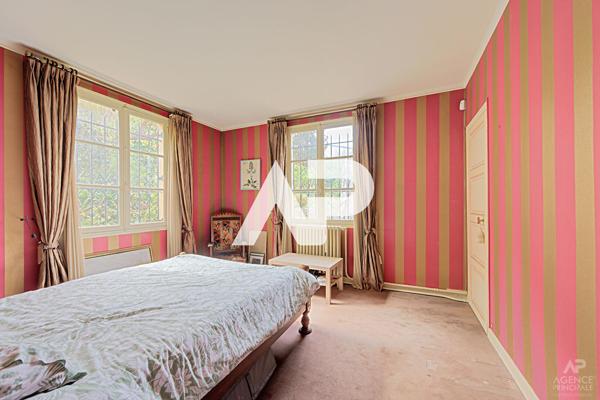 Maison Bougival 7 pièce(s) 165 m2 780 000 € **  - Référence  19990