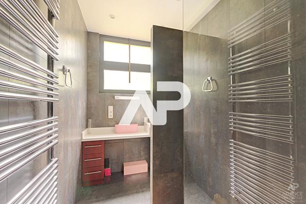 Maison Bougival 7 pièce(s) 165 m2 780 000 € **  - Référence  19990