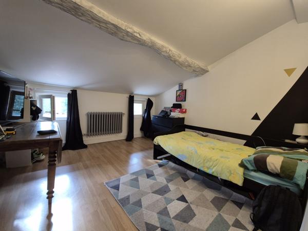 Maison charentaise 8 pièces, 5 chambres Saintes Saintes (17100)