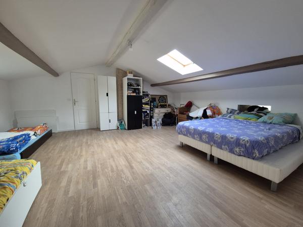 Maison charentaise 8 pièces, 5 chambres Saintes Saintes (17100)