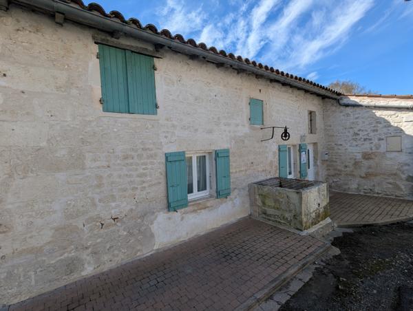 Maison charentaise 8 pièces, 5 chambres Saintes Saintes (17100)