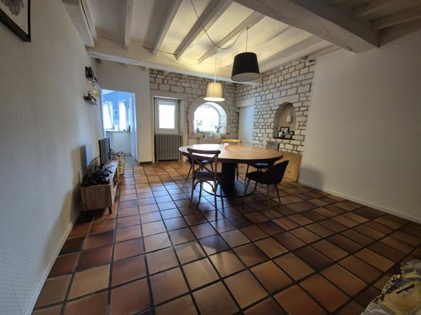 Maison charentaise 8 pièces, 5 chambres Saintes Saintes (17100)