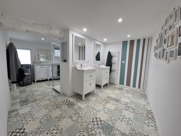 Maison charentaise 8 pièces, 5 chambres Saintes Saintes (17100)