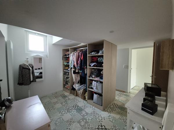 Maison charentaise 8 pièces, 5 chambres Saintes Saintes (17100)