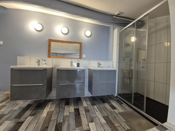 Maison charentaise 8 pièces, 5 chambres Saintes Saintes (17100)