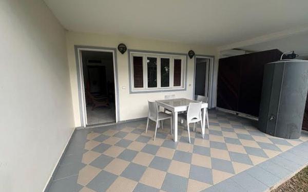 Appartement à louer    1 pièce •  Saint-François