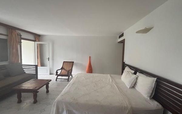 Appartement à louer    1 pièce •  Saint-François