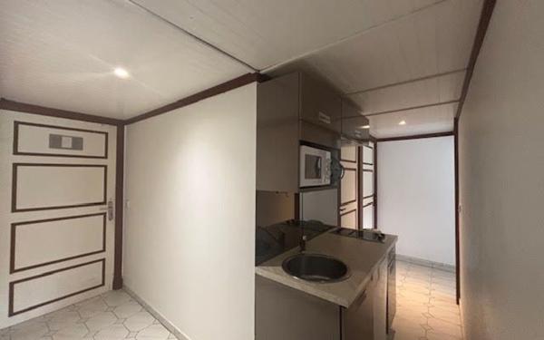 Appartement à louer    1 pièce •  Saint-François