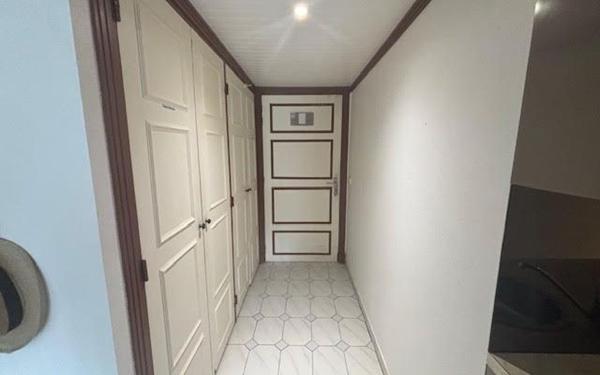 Appartement à louer    1 pièce •  Saint-François