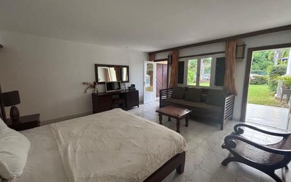 Appartement à louer    1 pièce •  Saint-François