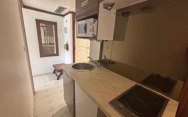 Appartement à louer    1 pièce •  Saint-François