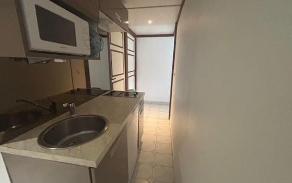 Appartement à louer    1 pièce •  Saint-François