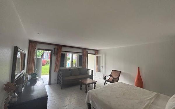 Appartement à louer    1 pièce •  Saint-François