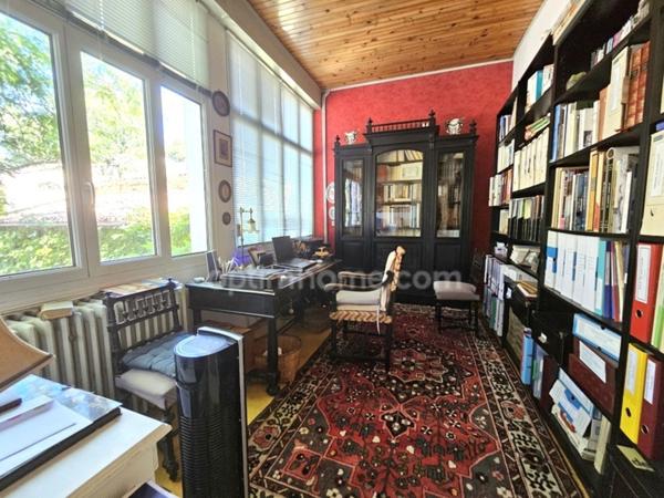 Coup de cœur à Nersac — Demeure de charme de 244 m² et 5 chambres, aux prestations haut de gamme. 10 pièces NERSAC (16)