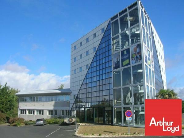 BUREAU A LOUER TOUTES PRESTATIONS INCLUSES DES 44 M² - TECHNOPOLE FUTUROSCOPE