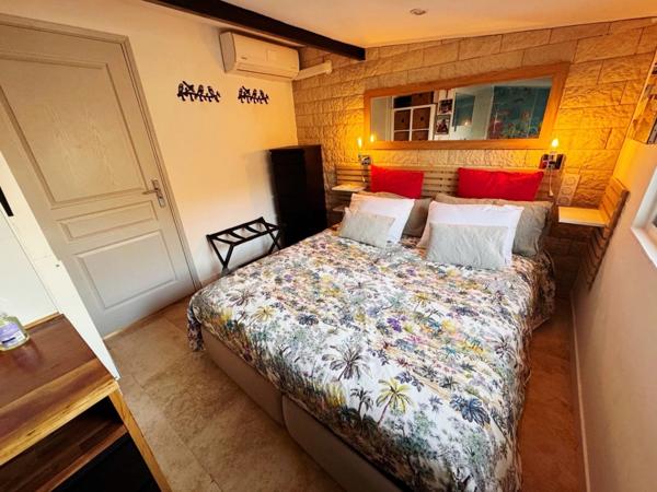 Appartement à vendre 4 pièces Duplex, terrasse et cave MARSEILLE 6EME ARRONDISSEMENT (13)