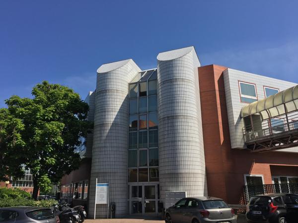 Bureaux à louer au Pecq à proximité du RER A dans parc d'activités