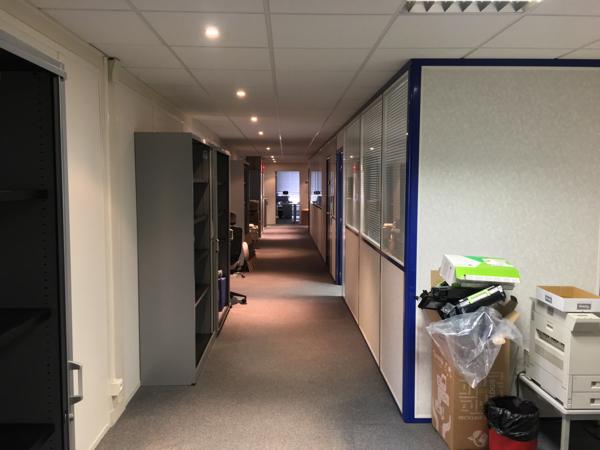 Bureaux à louer au Pecq à proximité du RER A dans parc d'activités