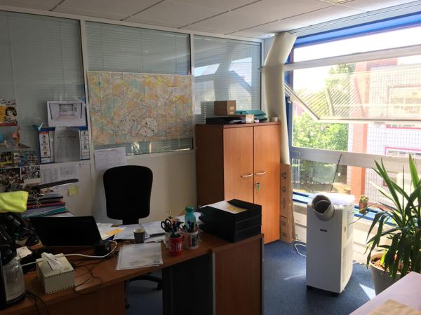 Bureaux à louer au Pecq à proximité du RER A dans parc d'activités