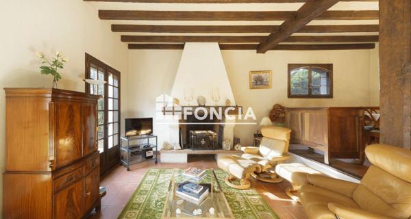 À vendre Maison 6 pièces 218 m² - Oloron-sainte-marie 64400