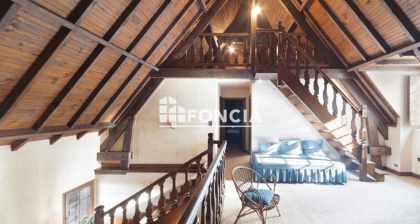 À vendre Maison 6 pièces 218 m² - Oloron-sainte-marie 64400