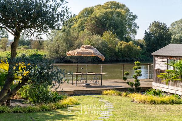 Maison contemporaine rénovée en bord de Seine avec accès et ponton privatifs