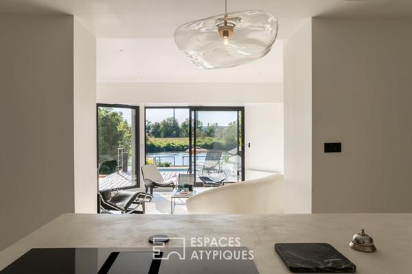 Maison contemporaine rénovée en bord de Seine avec accès et ponton privatifs