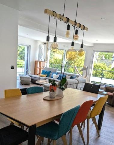 Maison à LARMOR-PLAGE, 56260 - 7 pièces 220m²