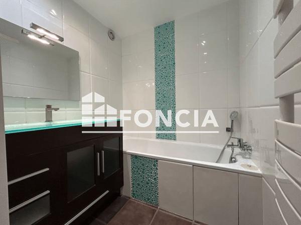 Location Appartement 4 pièces 89.78 m² - 6 RUE DE LA LIBERTE Chatou 78400