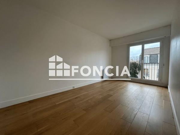 Location Appartement 4 pièces 89.78 m² - 6 RUE DE LA LIBERTE Chatou 78400
