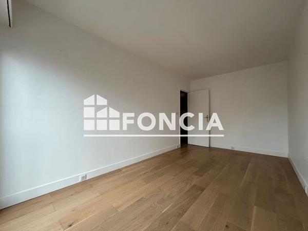 Location Appartement 4 pièces 89.78 m² - 6 RUE DE LA LIBERTE Chatou 78400