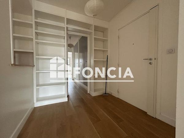 Location Appartement 4 pièces 89.78 m² - 6 RUE DE LA LIBERTE Chatou 78400